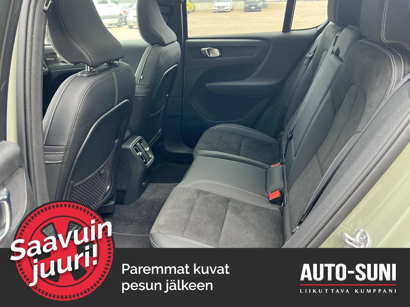 VOLVO C40 2023