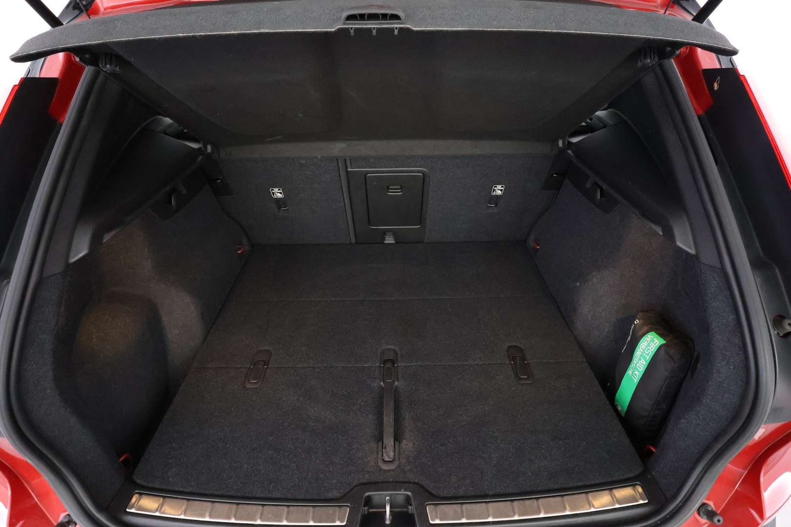 VOLVO XC40 23