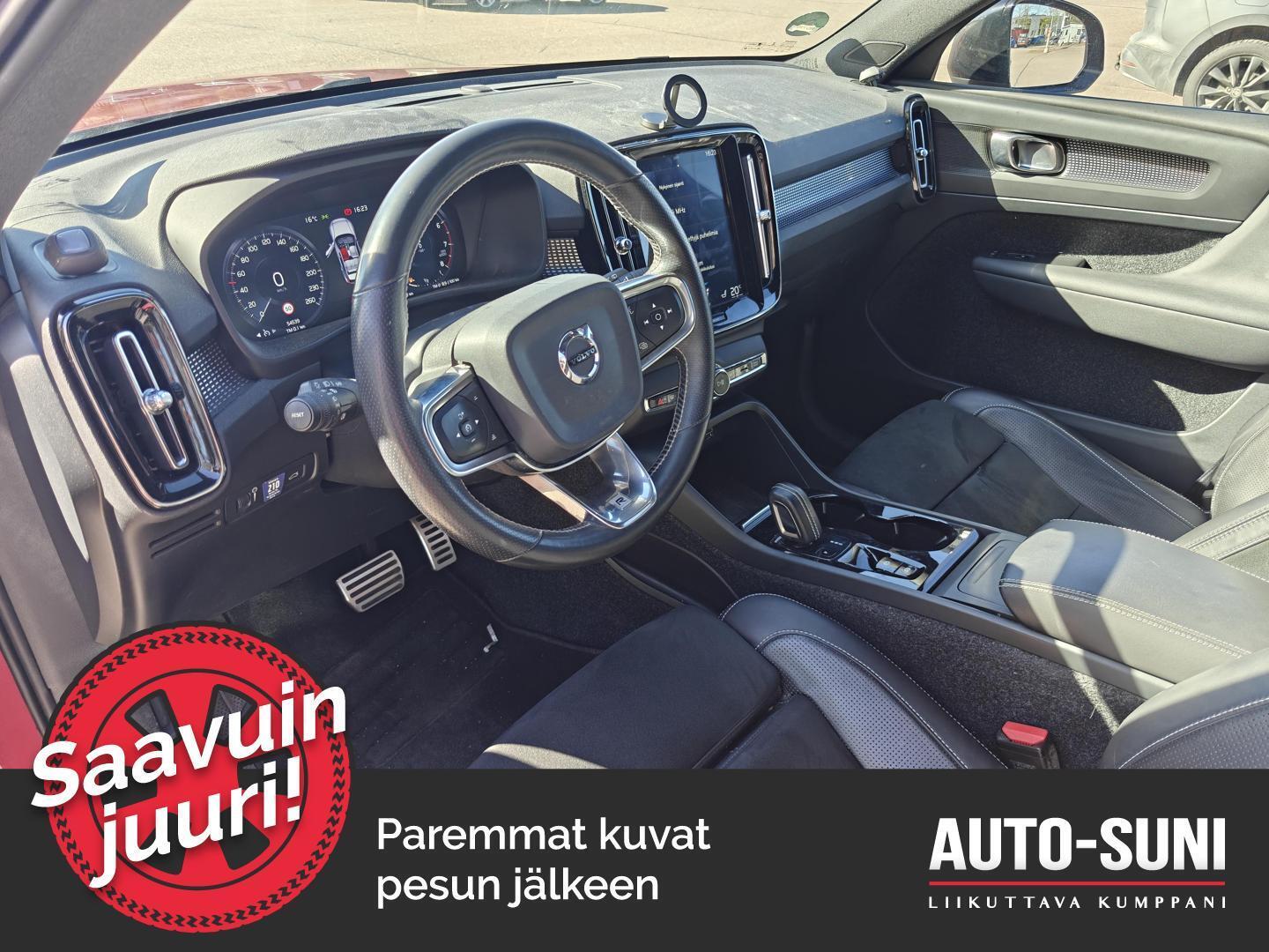 VOLVO XC40 2019