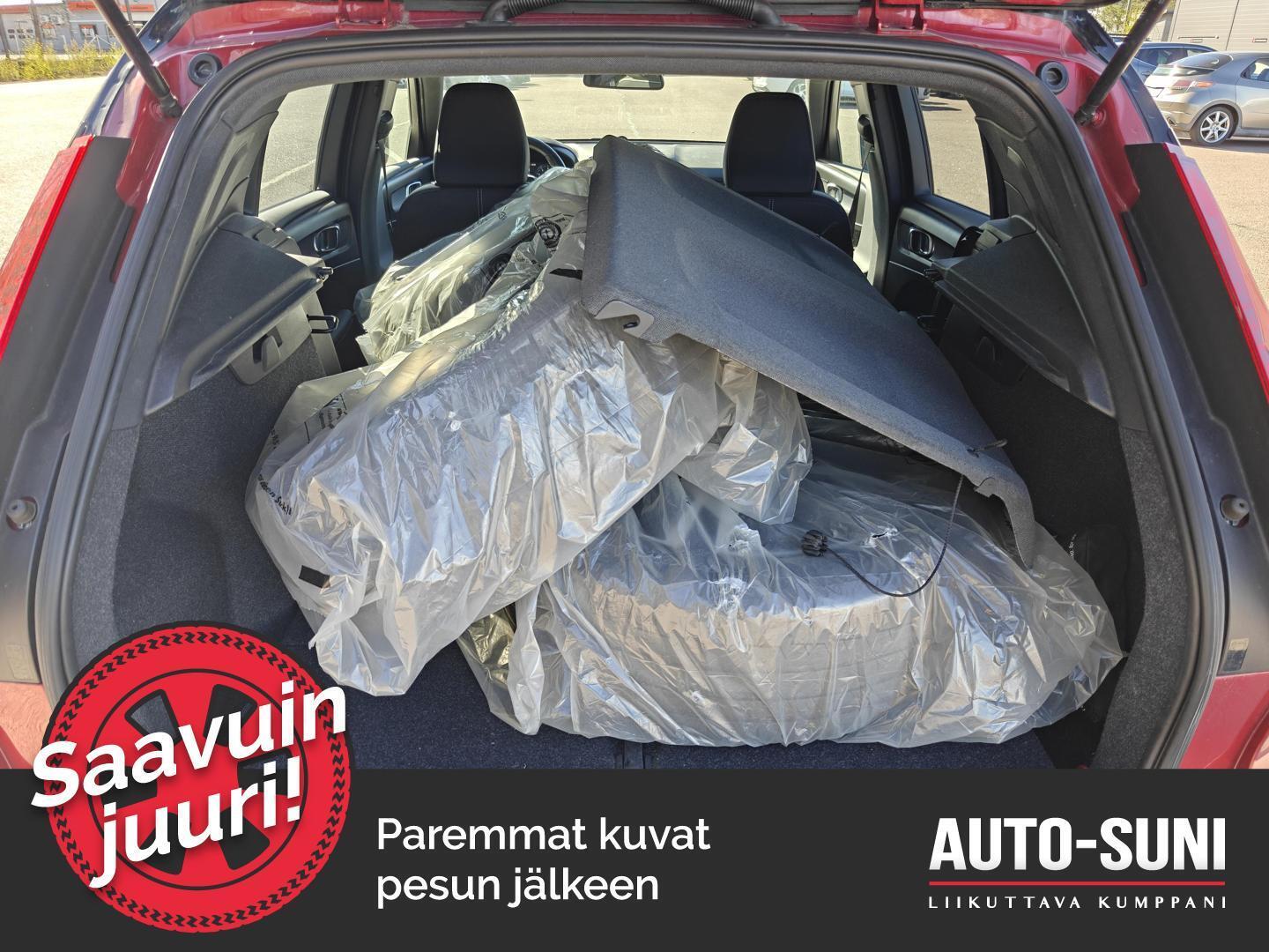 VOLVO XC40 2019