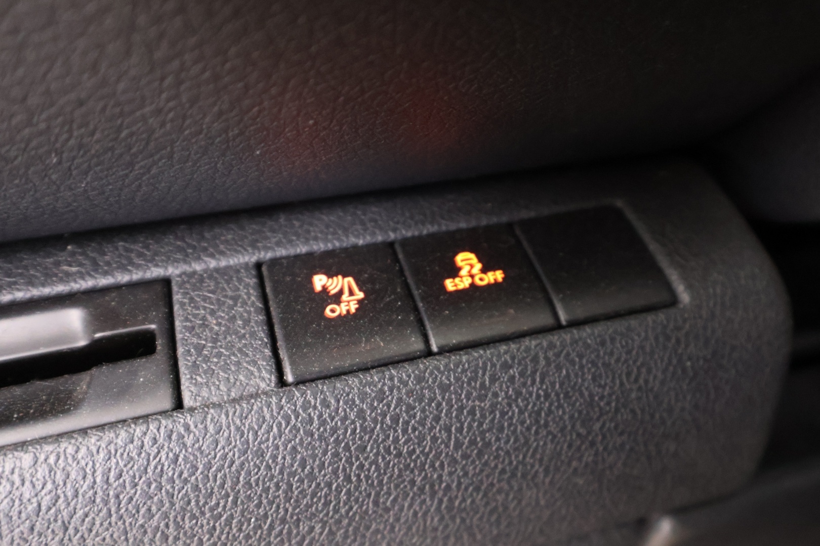PEUGEOT 3008 2011