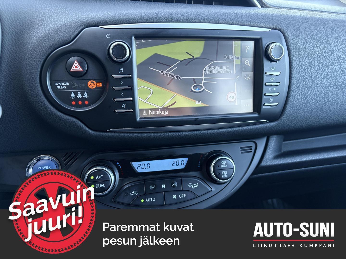 TOYOTA Yaris 2019