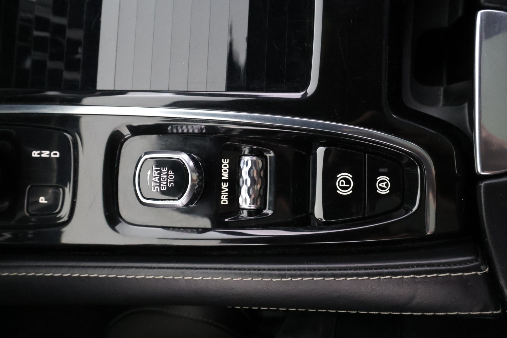 VOLVO V60 2019
