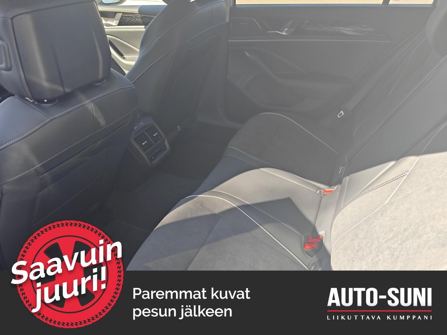 VOLKSWAGEN Passat 2025