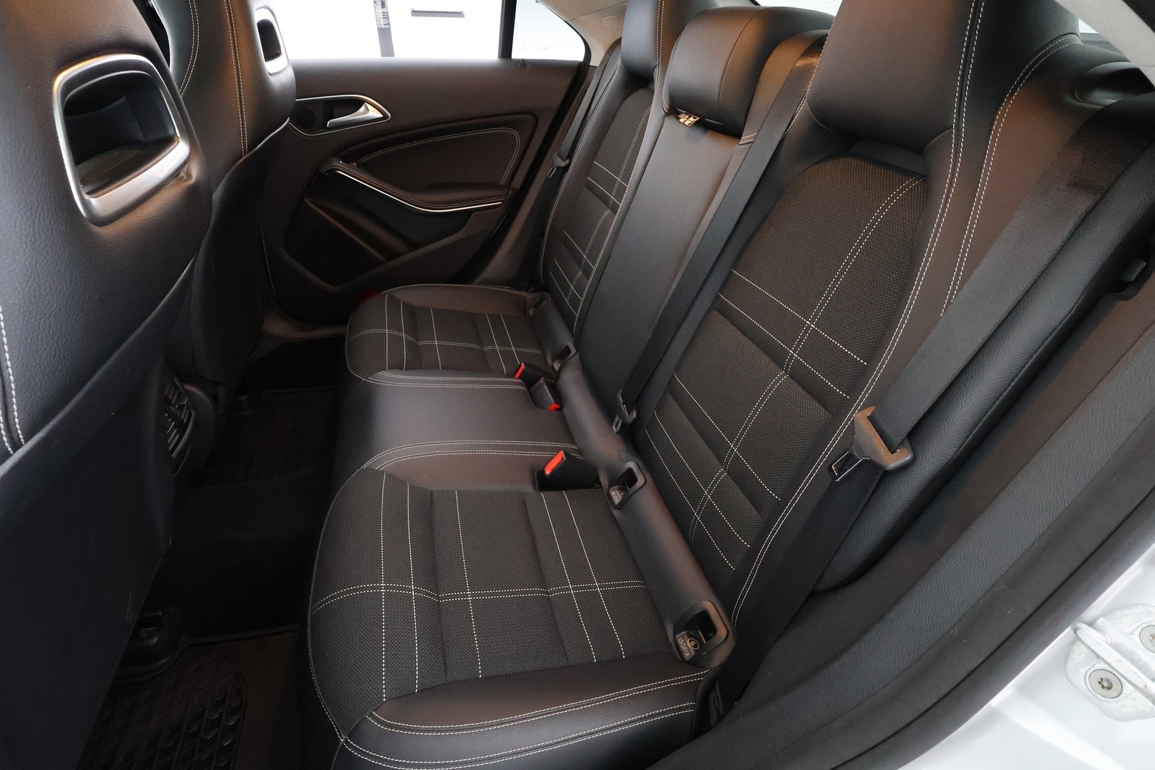 MERCEDES-BENZ CLA 2016