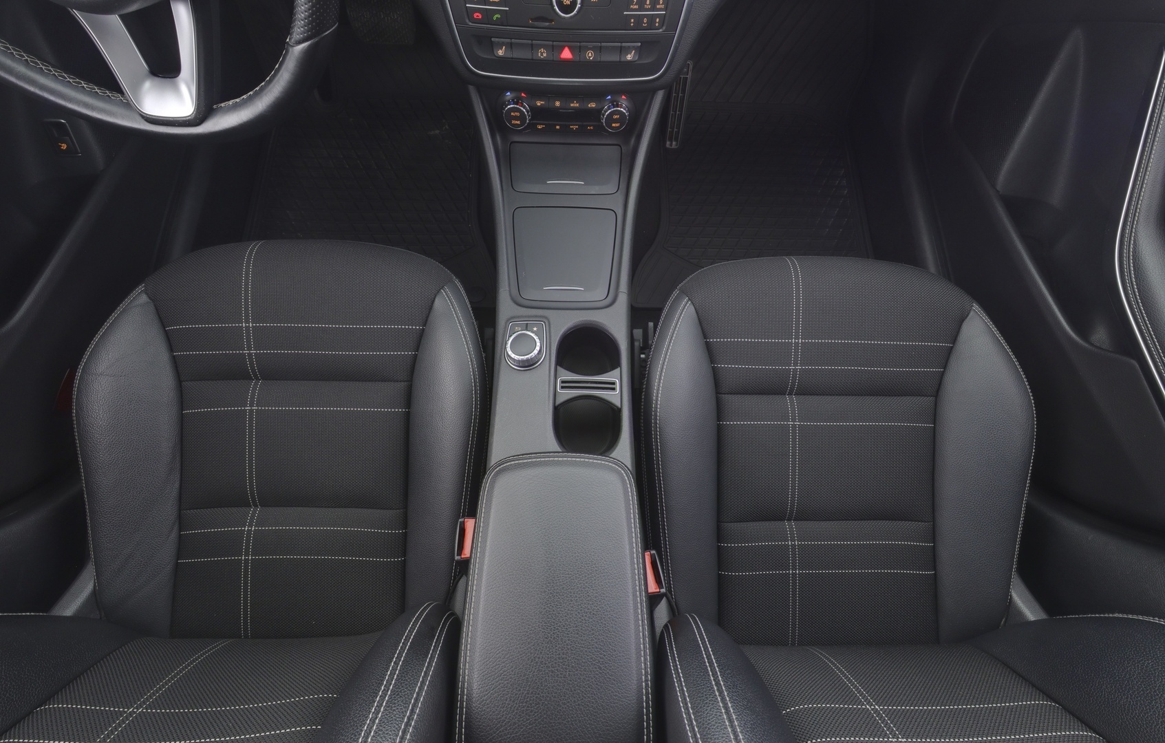 MERCEDES-BENZ CLA 2016