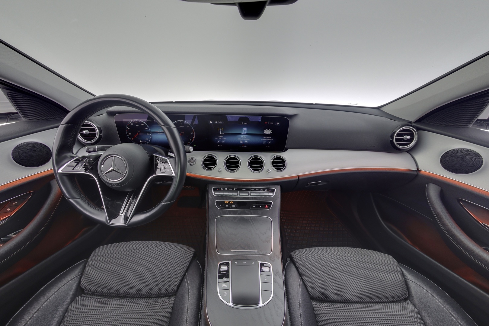 MERCEDES-BENZ E 7