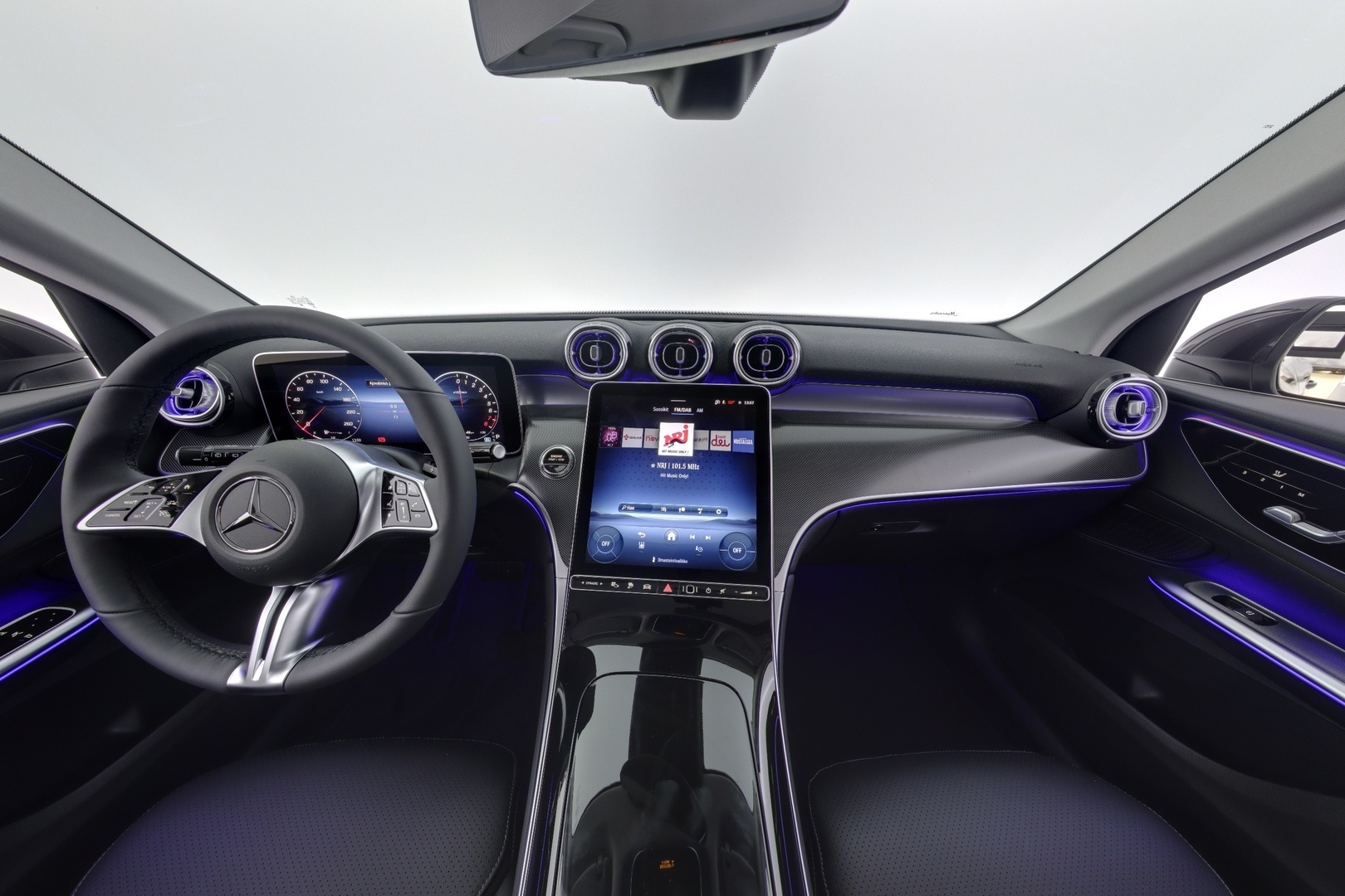 MERCEDES-BENZ GLC 2026