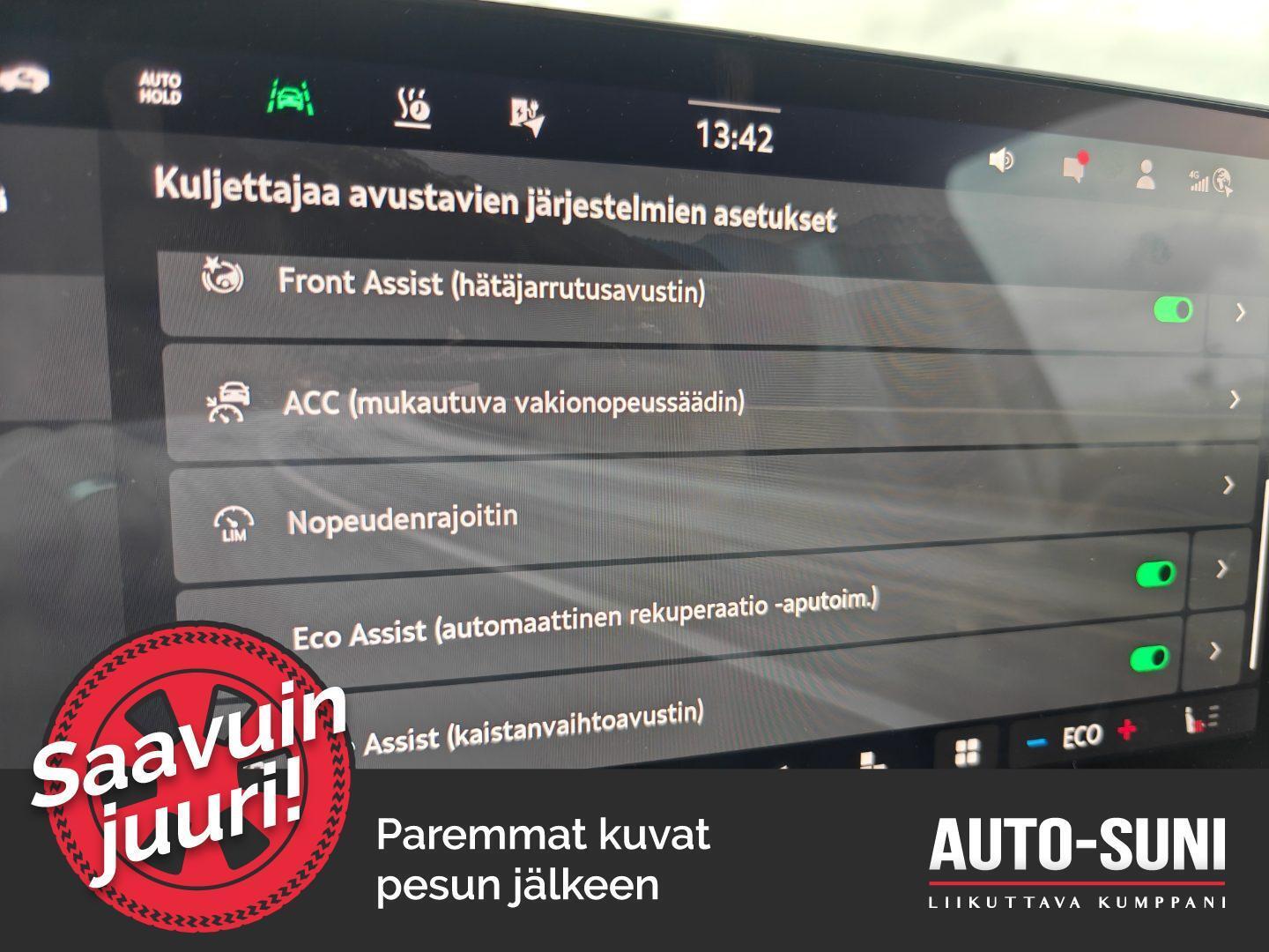 SKODA Enyaq 2025