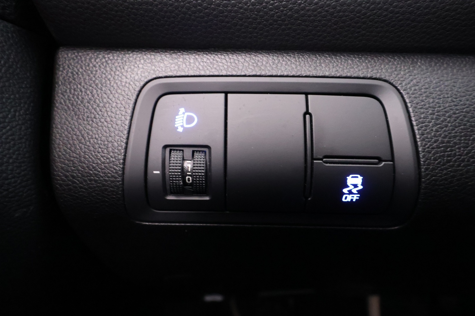 HYUNDAI i20 Hatchback 14