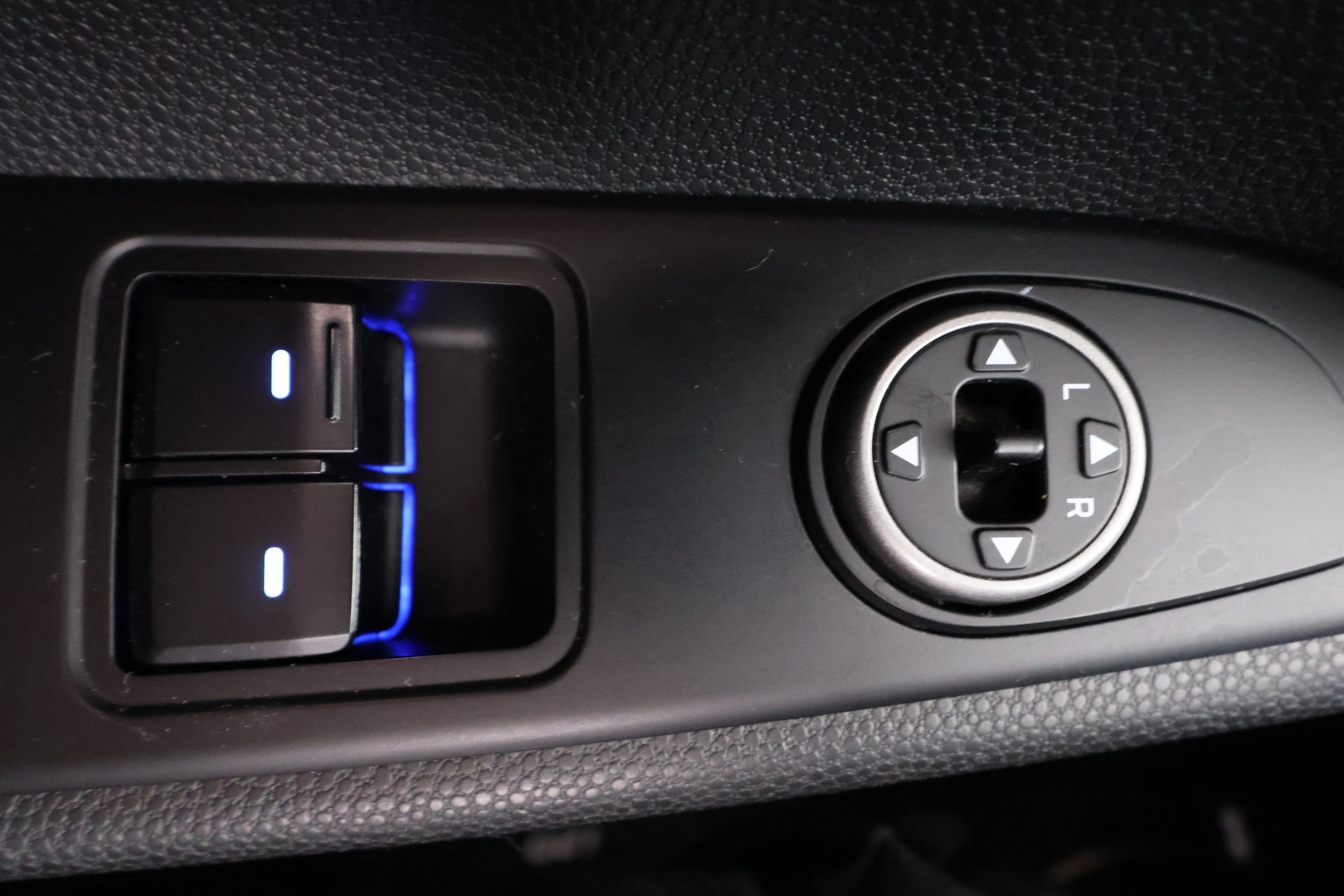 HYUNDAI i20 Hatchback 15