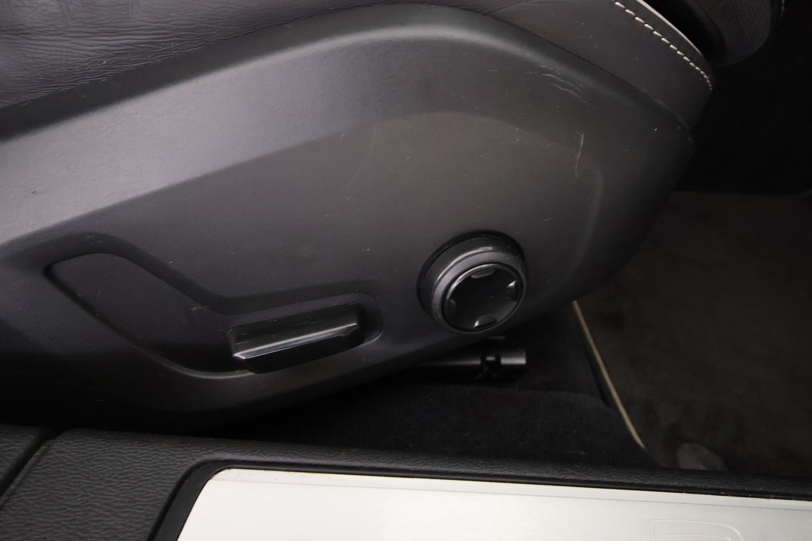 VOLVO V60 2020