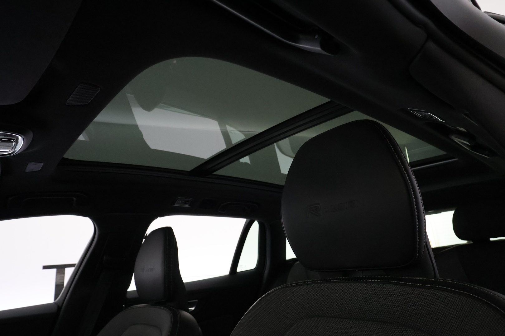 VOLVO V60 2020