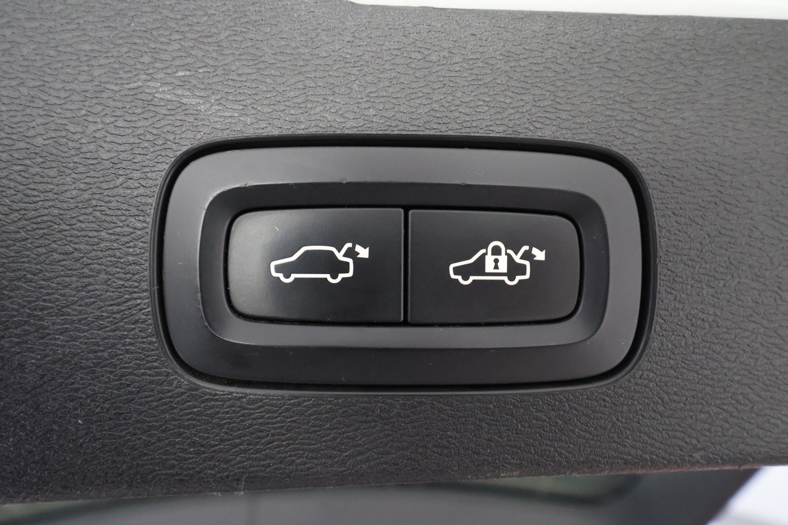 VOLVO V60 2020