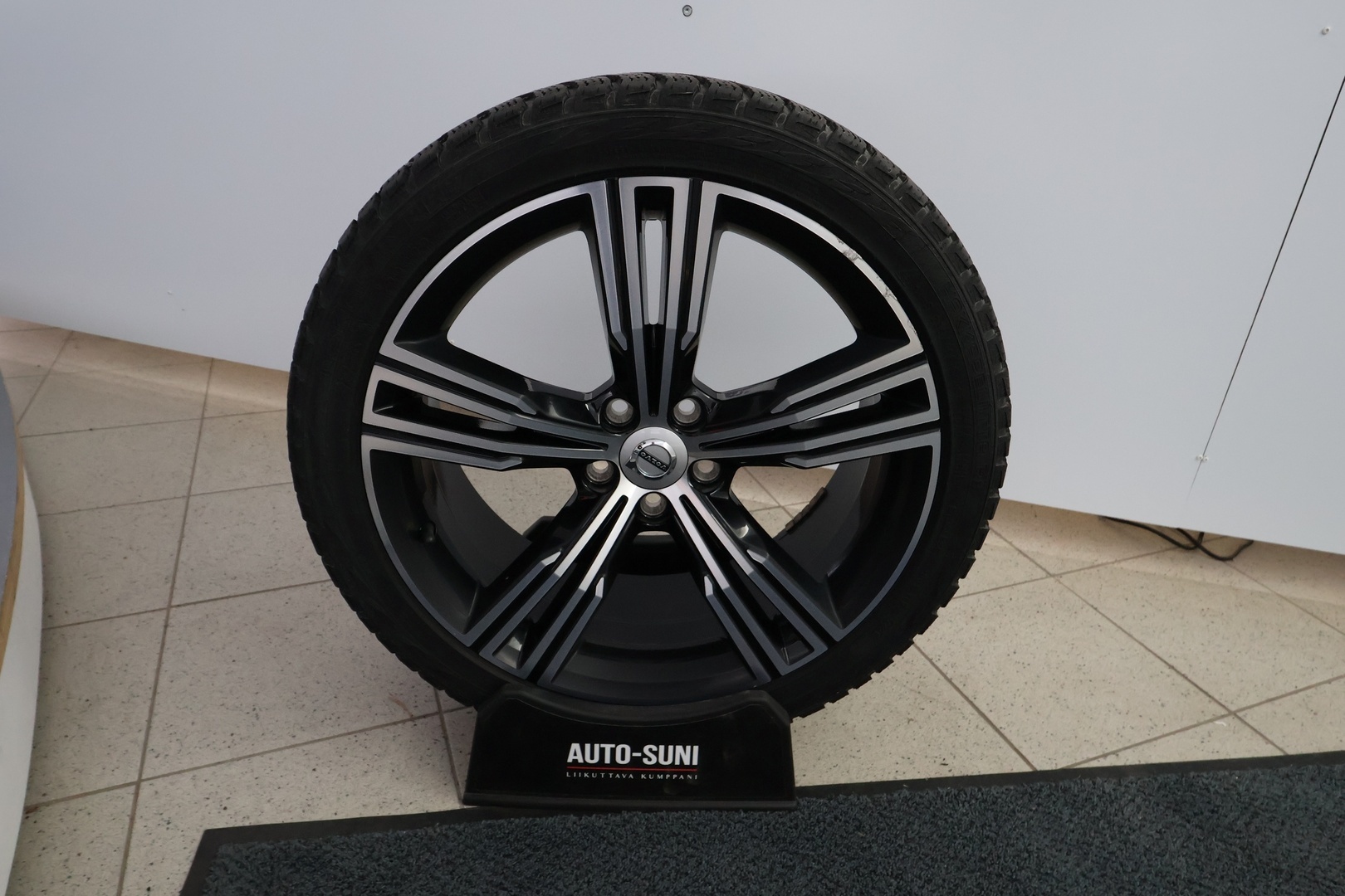 VOLVO V60 2020