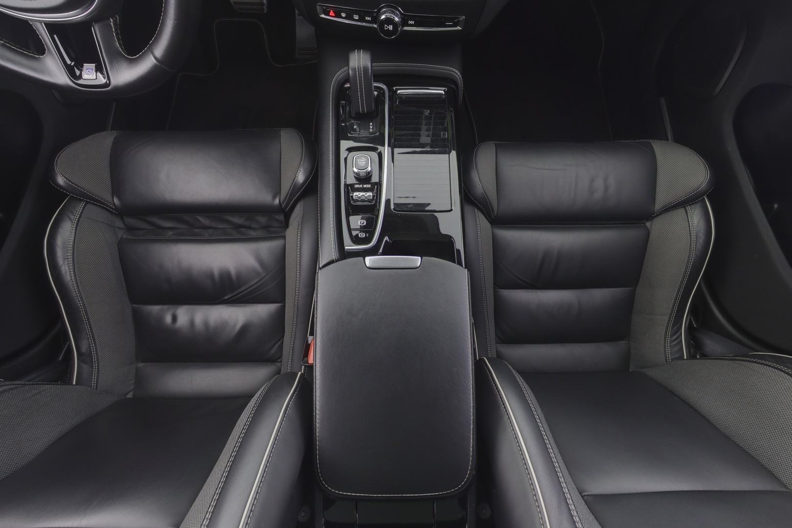 VOLVO V60 2020