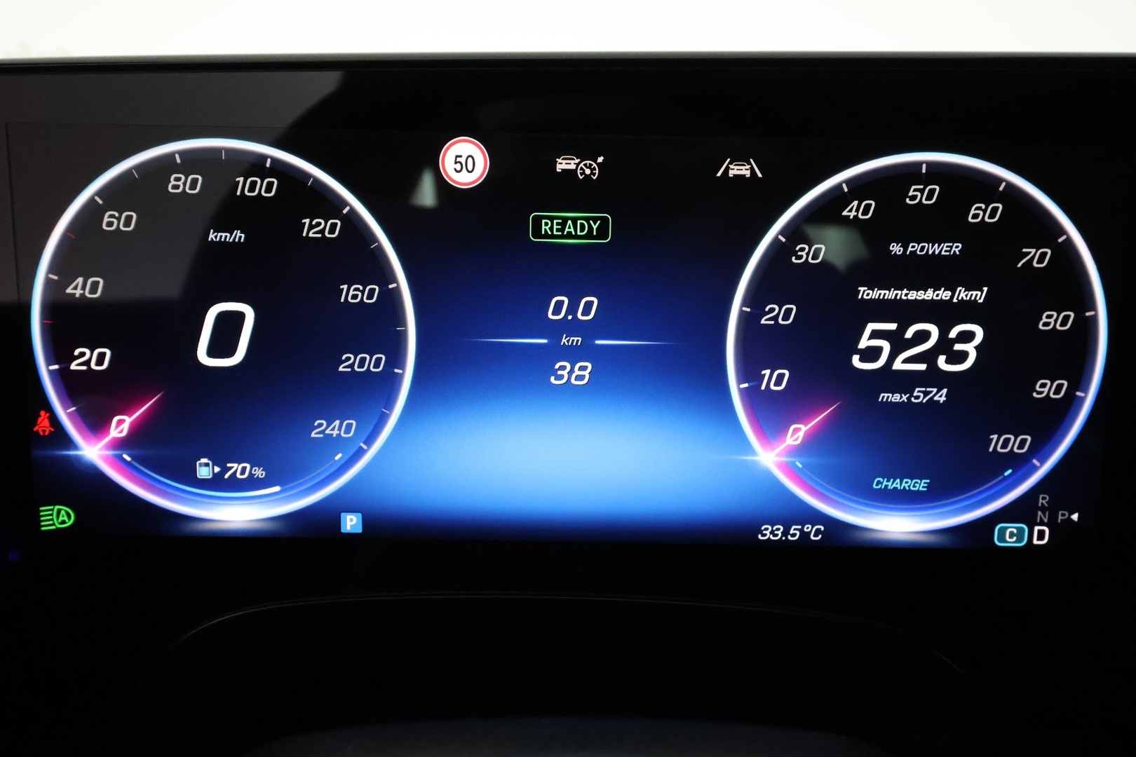 MERCEDES-BENZ CLA 2025