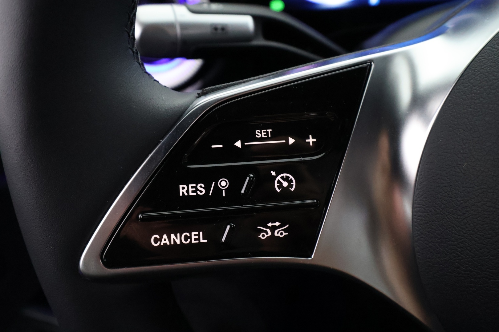 MERCEDES-BENZ CLA 2025