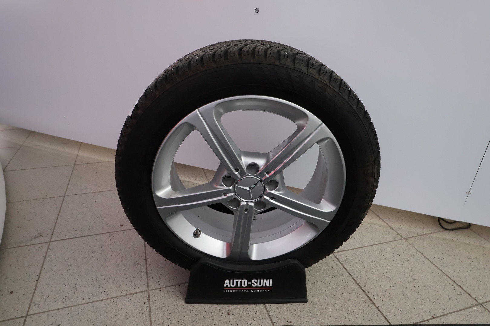MERCEDES-BENZ A 2023