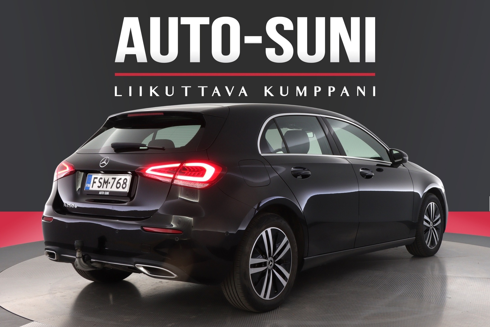 MERCEDES-BENZ A 2023
