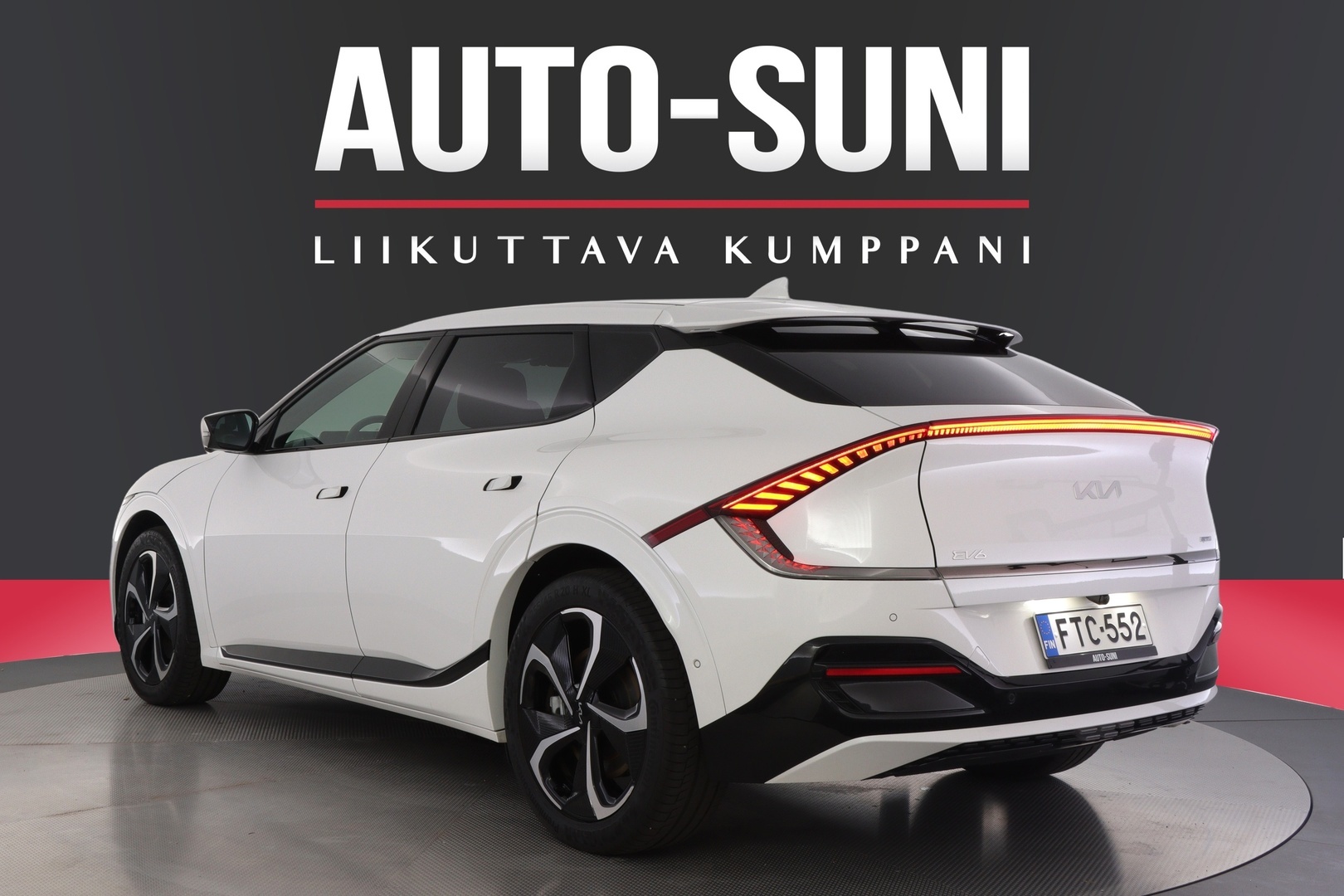 KIA EV6 4