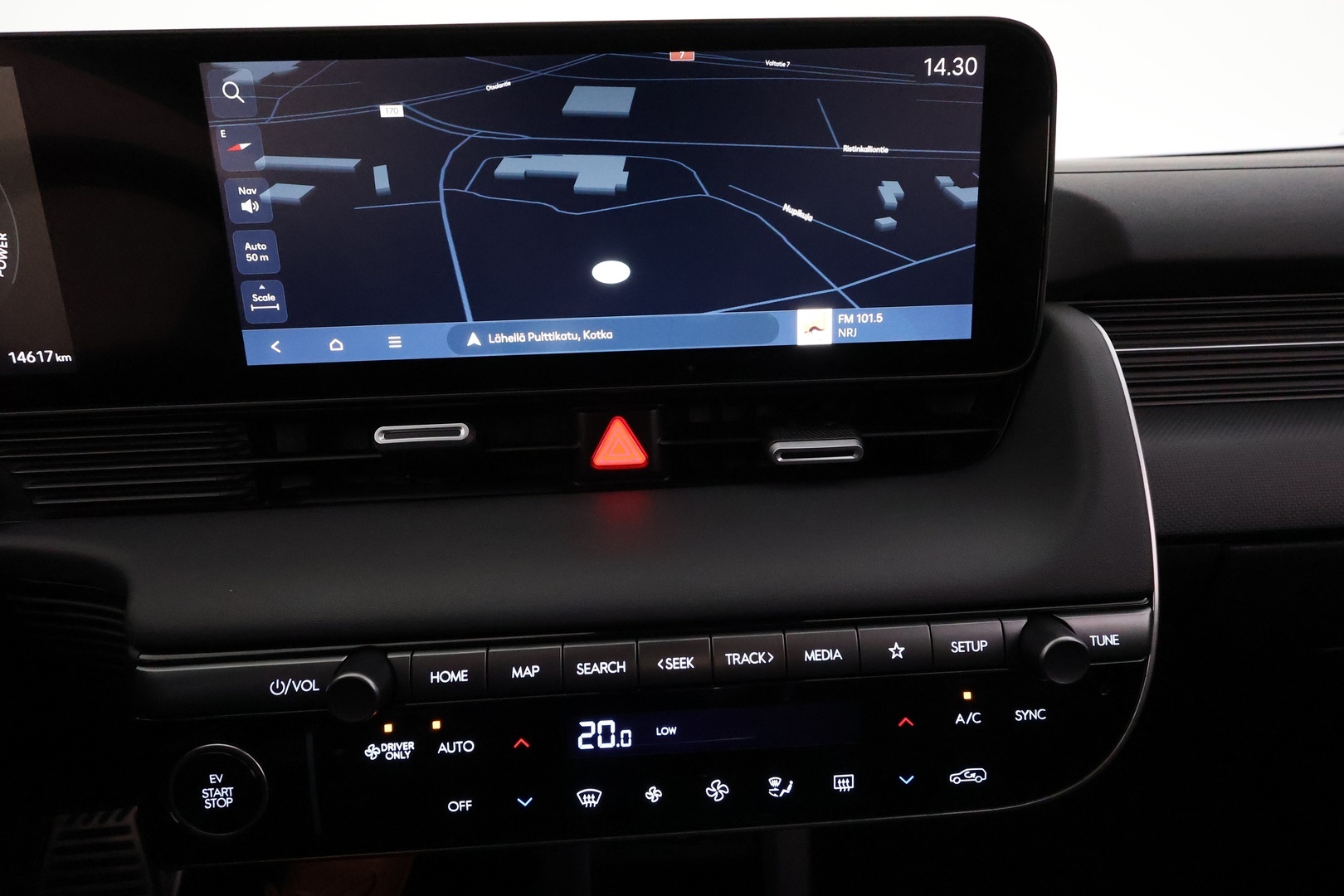 HYUNDAI IONIQ 5 13