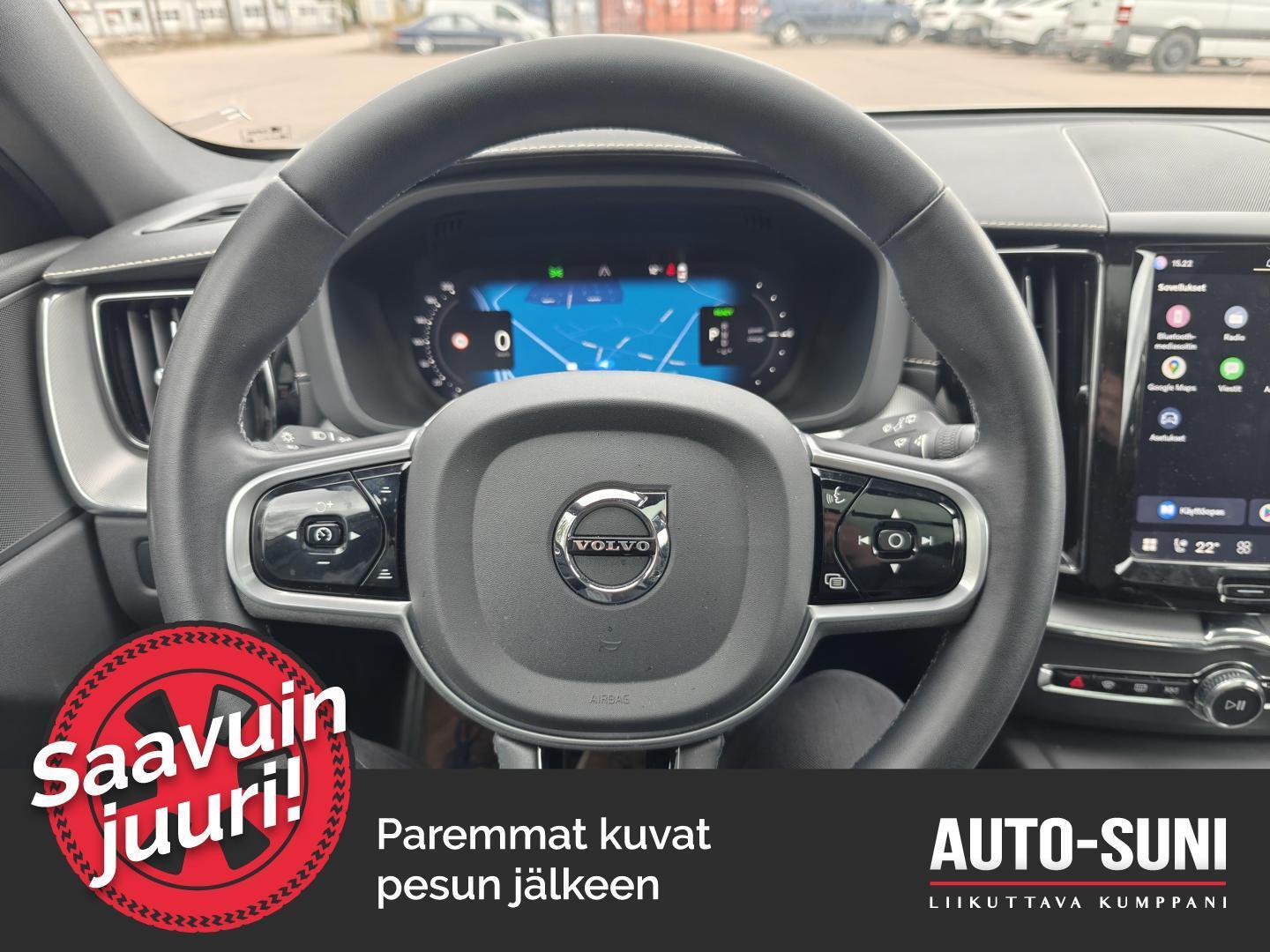 VOLVO XC60 2022