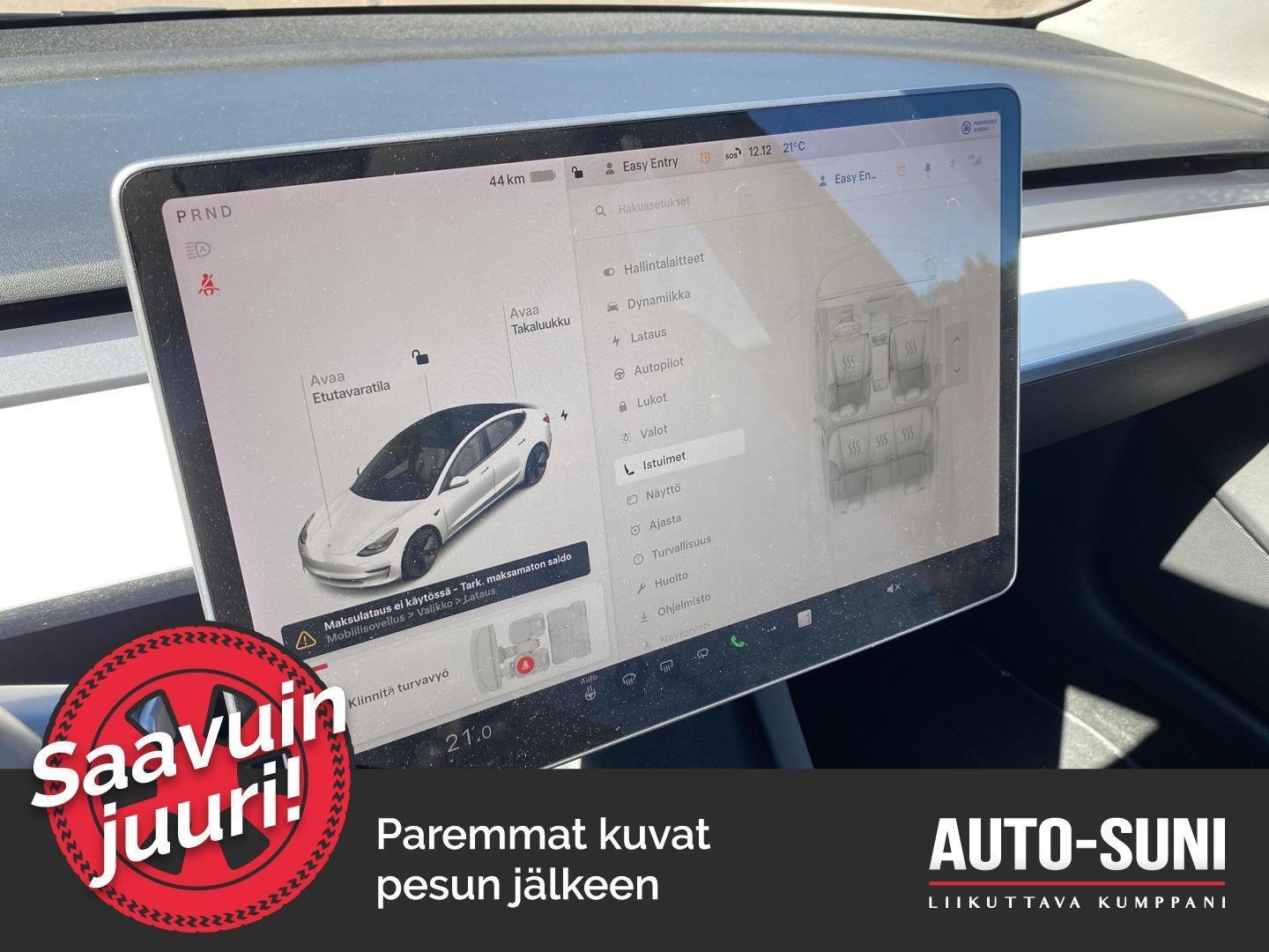 TESLA Model 3 2021