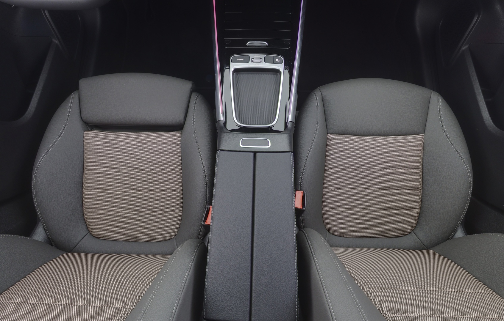 MERCEDES-BENZ EQB 2025