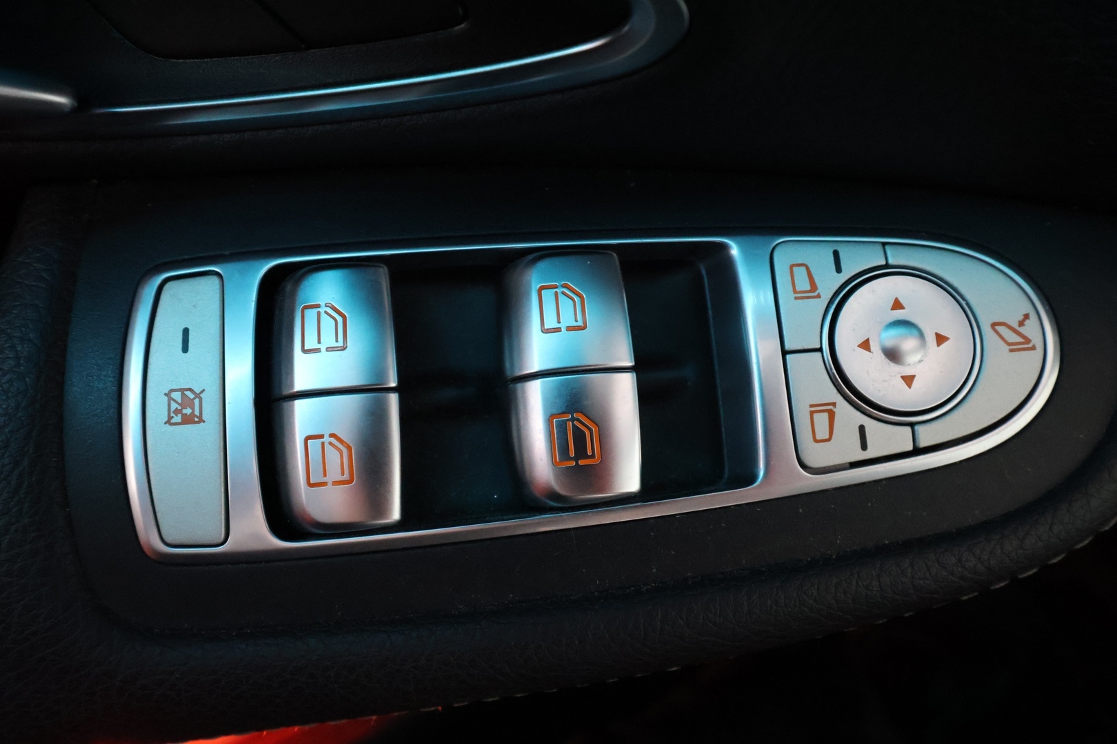 MERCEDES-BENZ C 2018