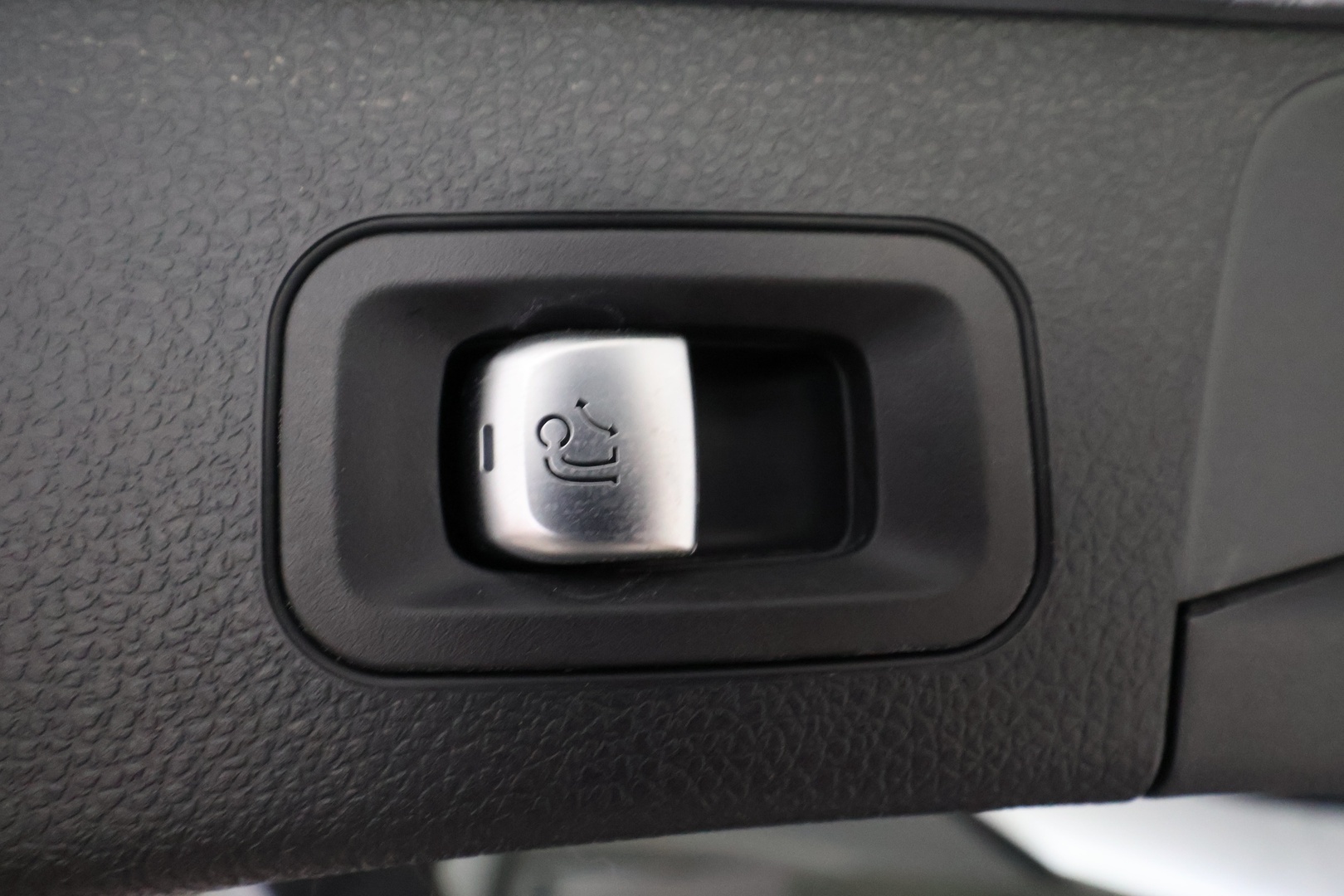 MERCEDES-BENZ C 2018