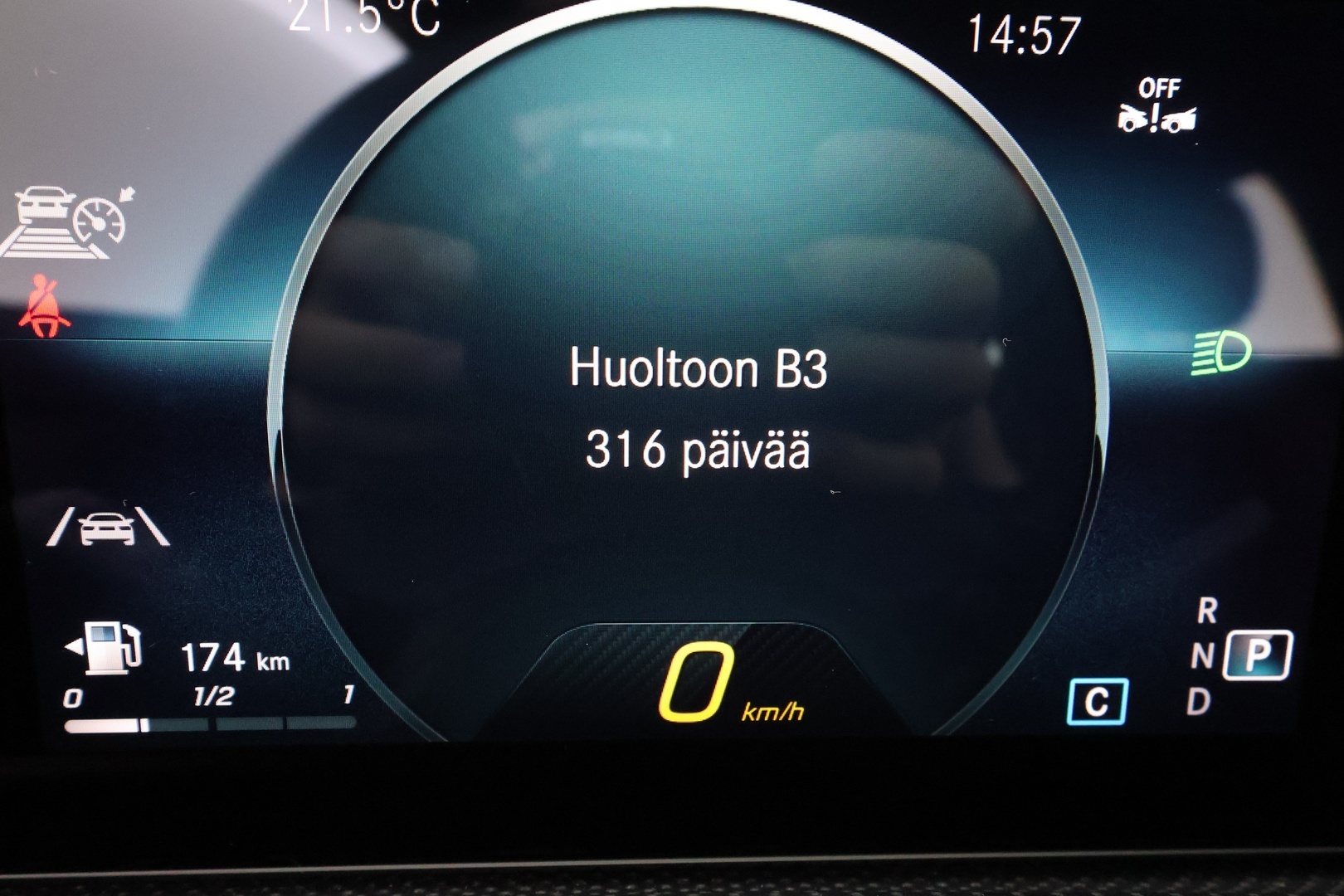 MERCEDES-BENZ CLA 2023