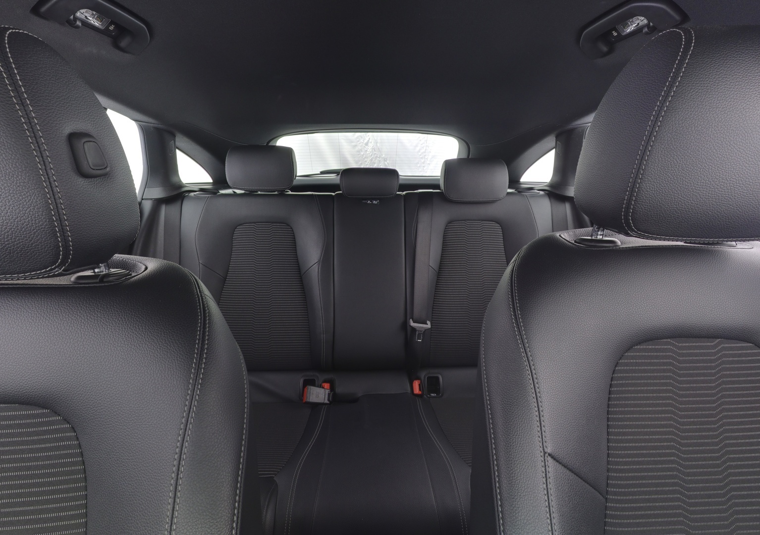 MERCEDES-BENZ CLA 2023