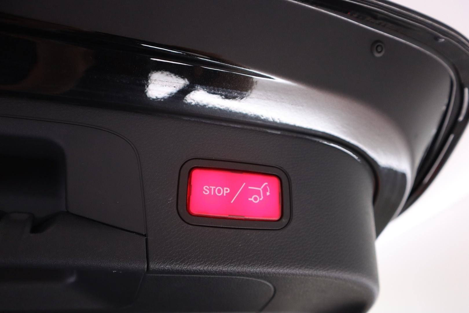 MERCEDES-BENZ EQC 2022