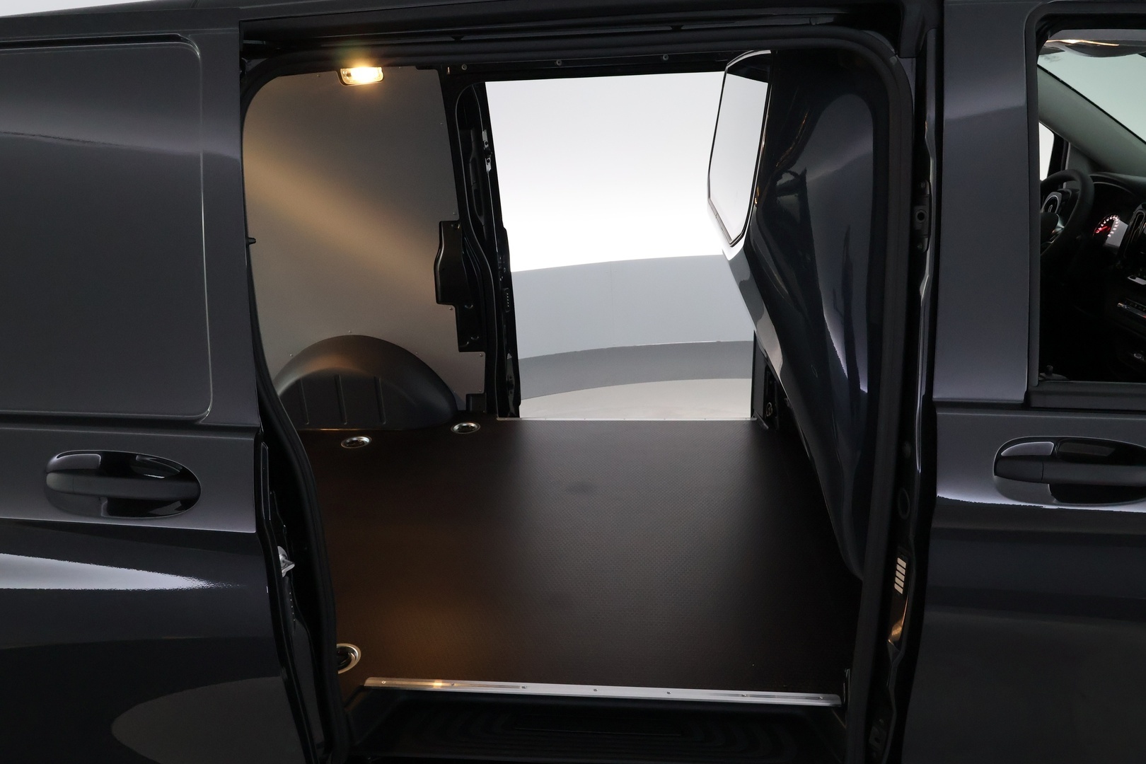 MERCEDES-BENZ Vito 2025