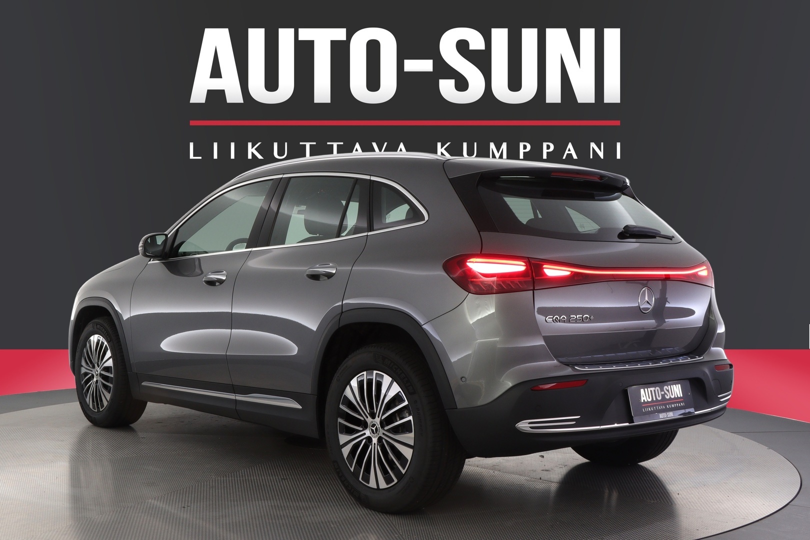 MERCEDES-BENZ EQA 2026