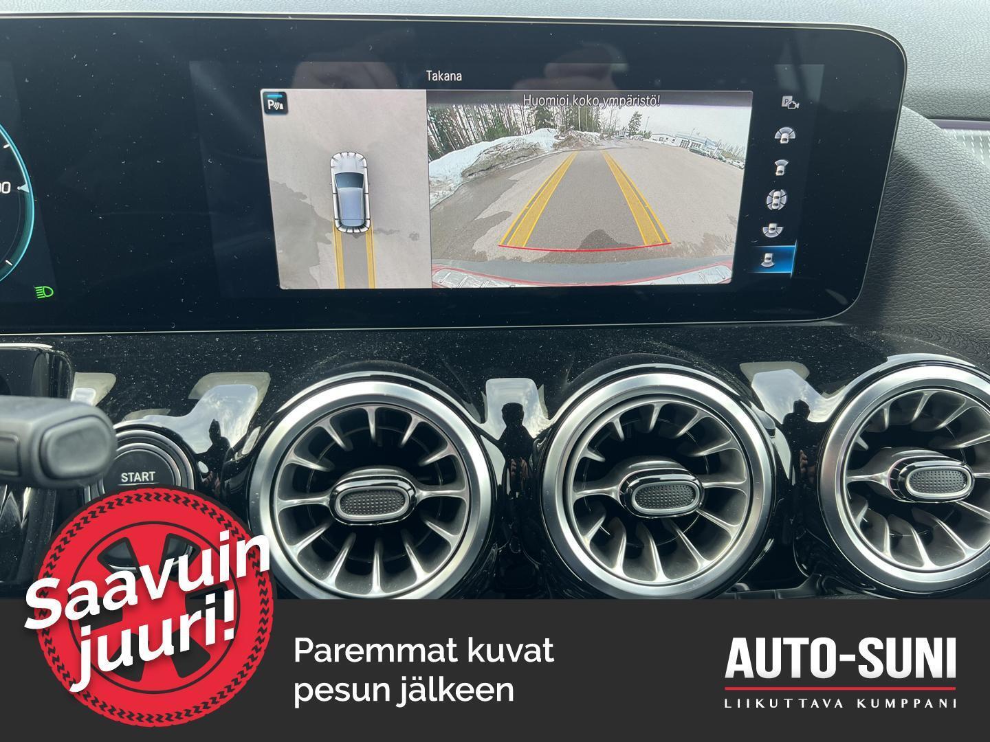 MERCEDES-BENZ EQA 2022