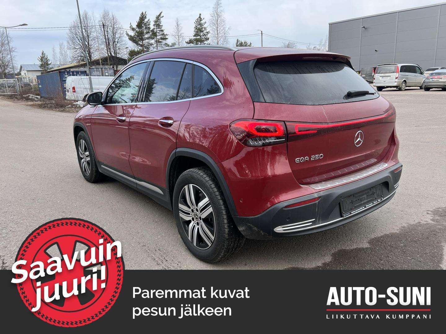 MERCEDES-BENZ EQA 2022