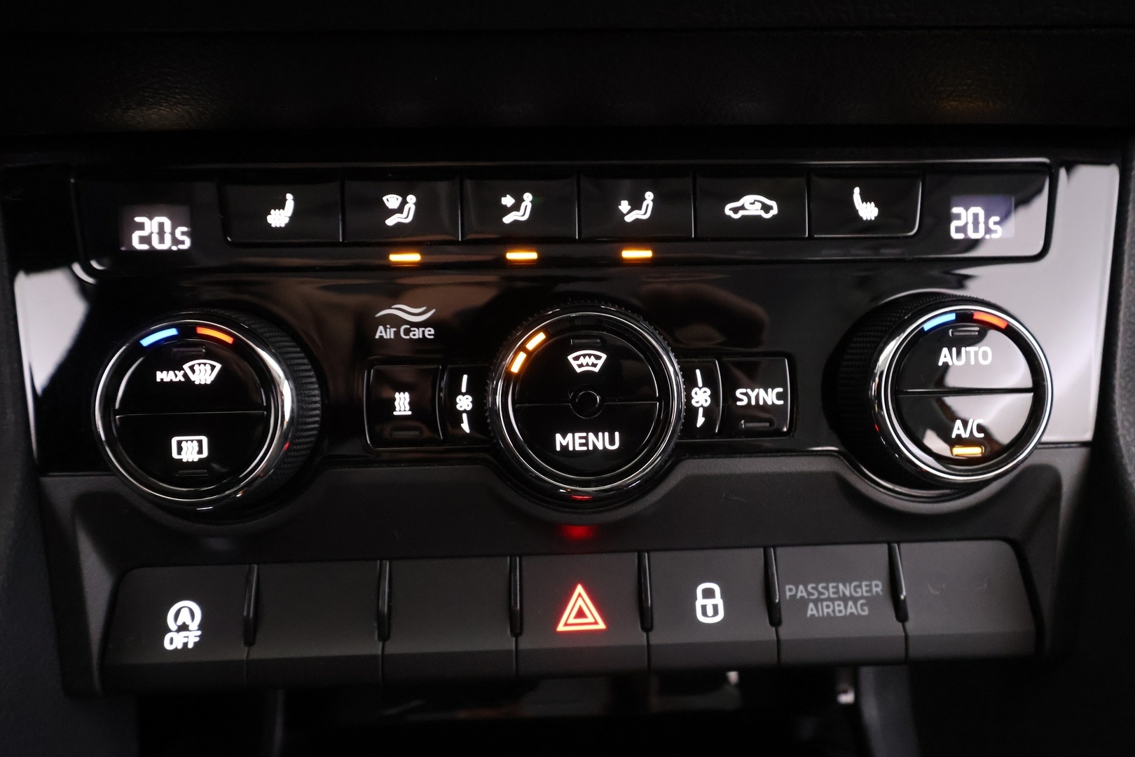 SKODA Karoq 2023