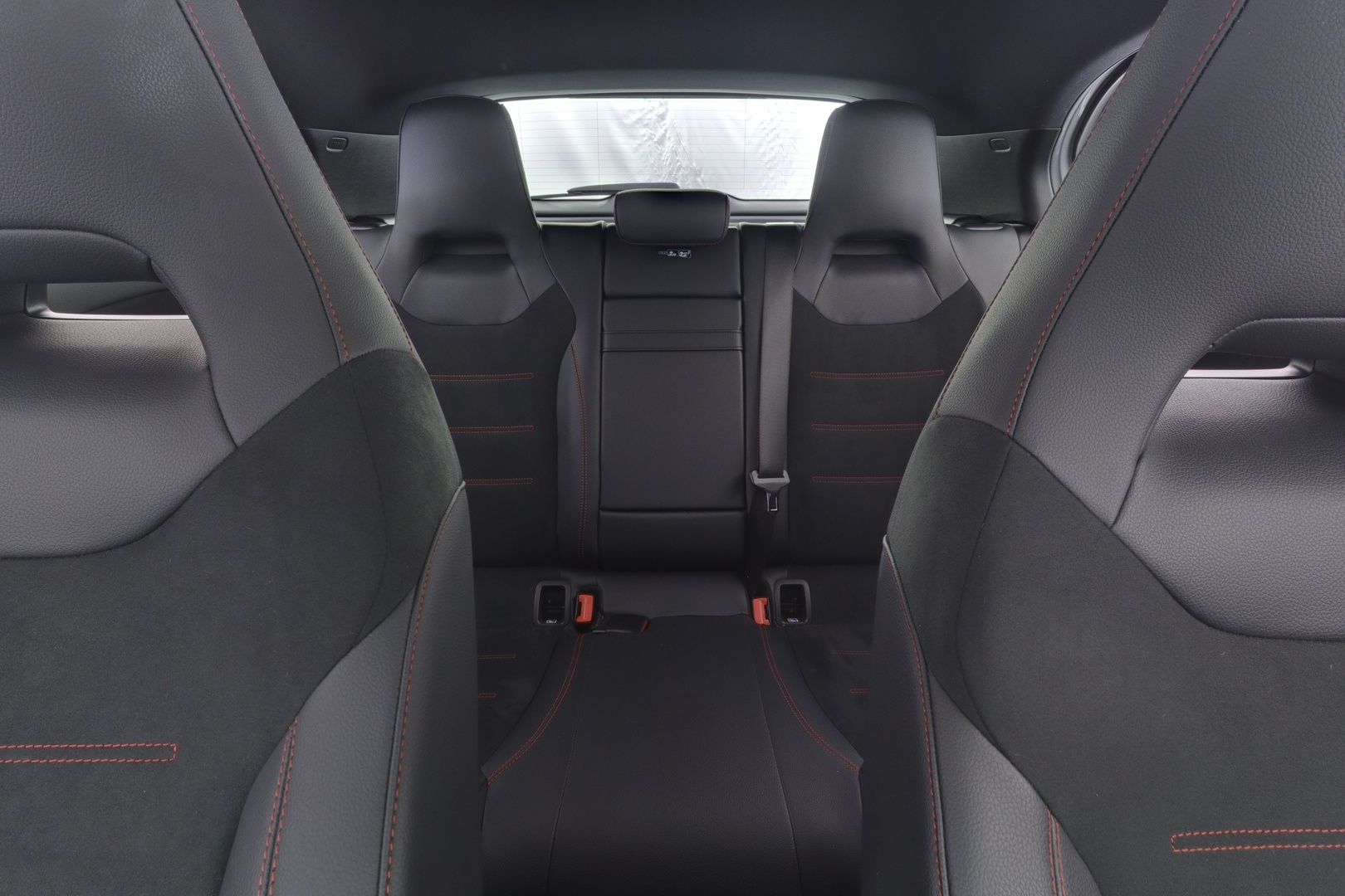MERCEDES-BENZ A 2023