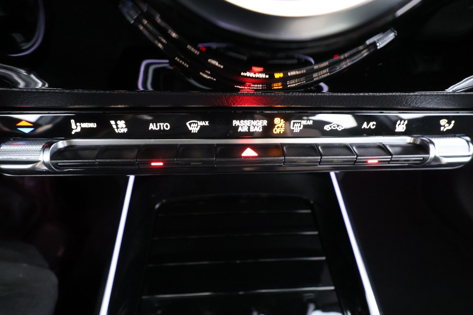 MERCEDES-BENZ EQA 2026