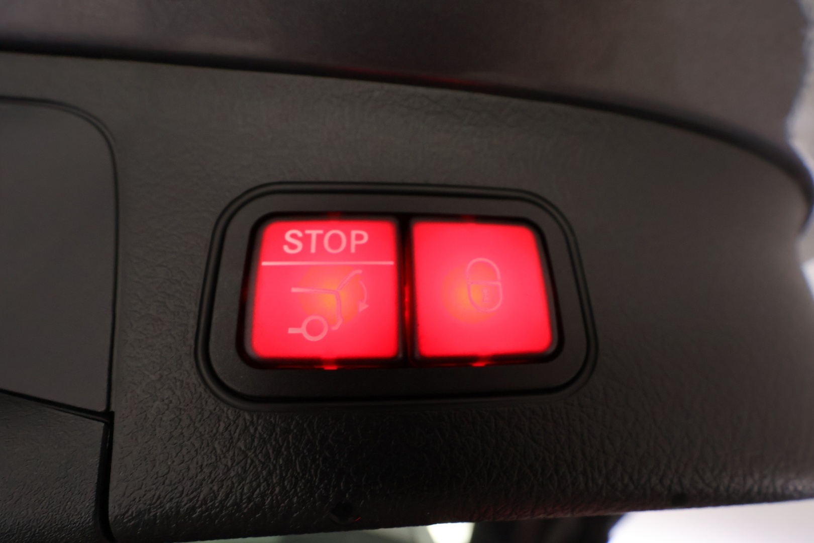 MERCEDES-BENZ EQA 2026