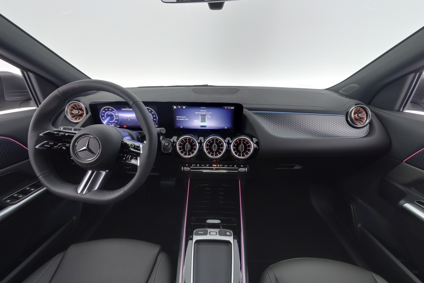 MERCEDES-BENZ EQA 2026