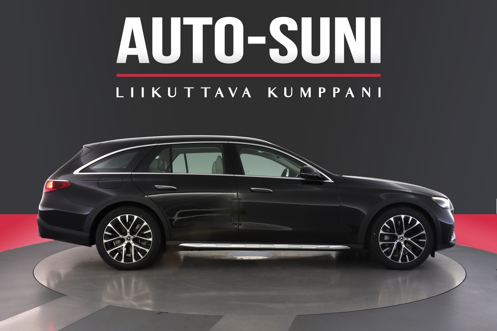 MERCEDES-BENZ E 2026