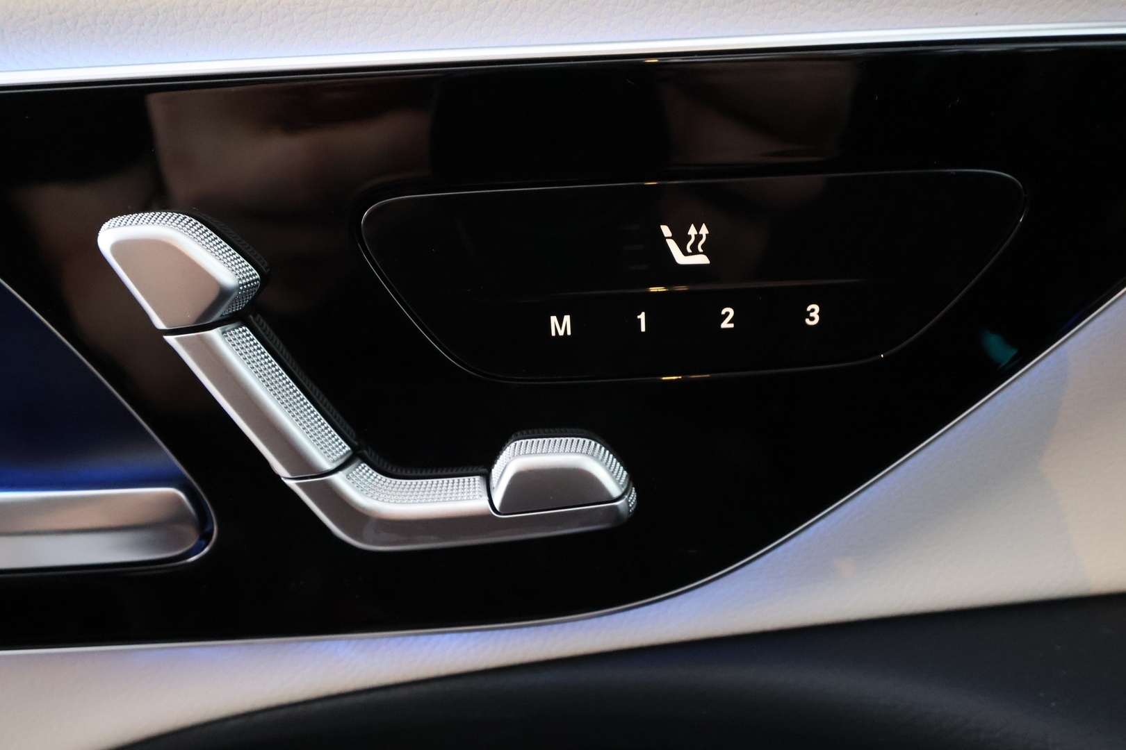 MERCEDES-BENZ E 2026