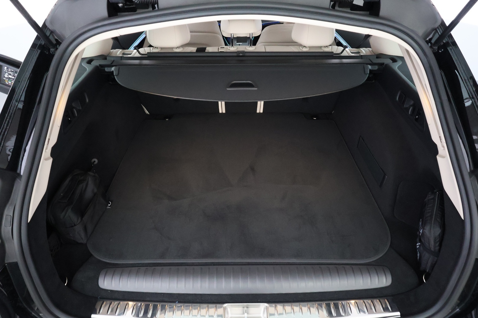 MERCEDES-BENZ E 2026