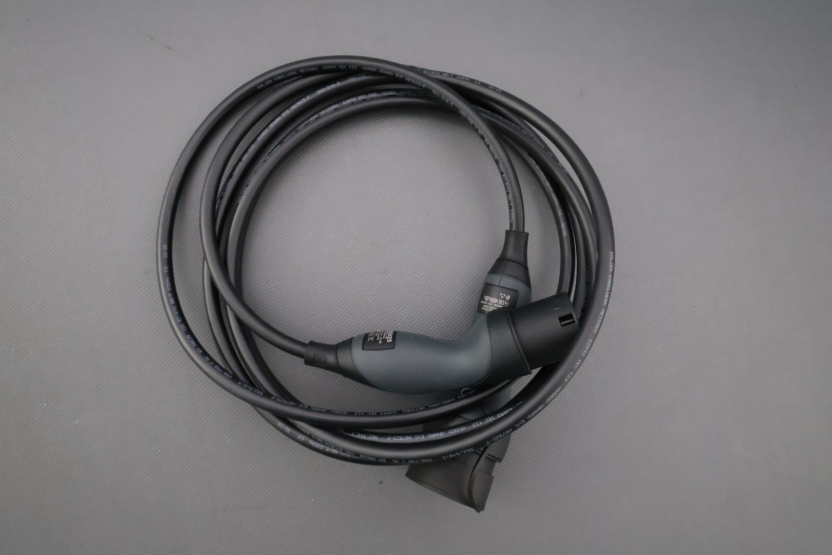 MERCEDES-BENZ E 2026