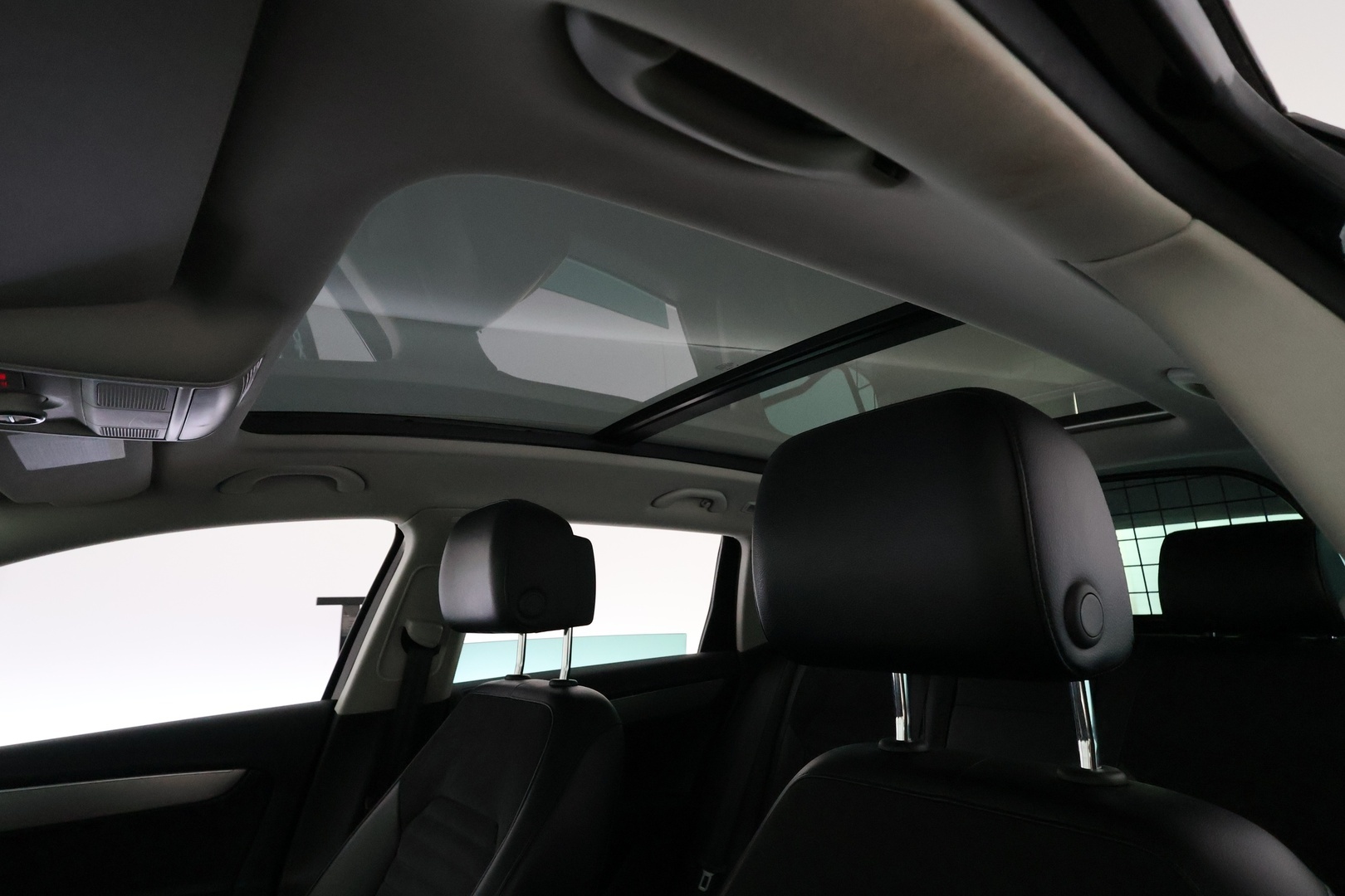 VOLKSWAGEN Passat 2014