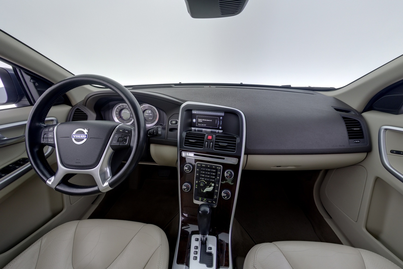 VOLVO XC60 2011