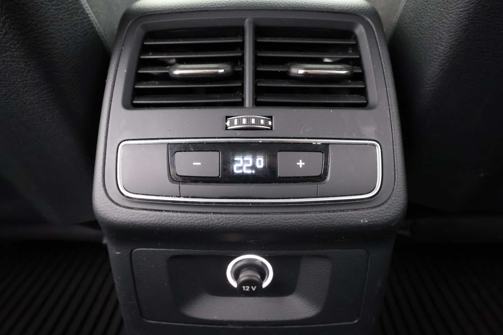 AUDI A4 2020